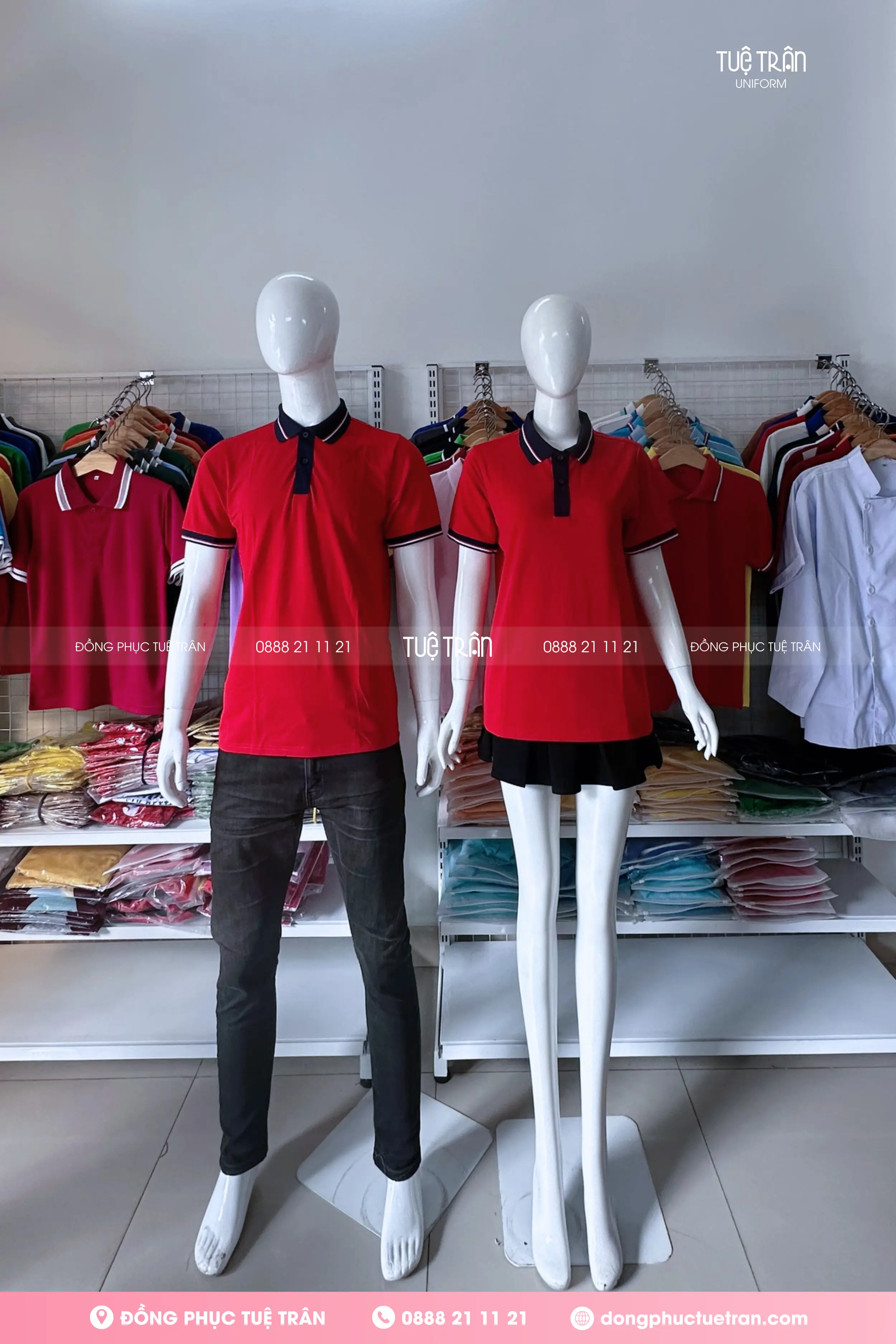 Áo thun đồng phục đỏ phối cổ xanh đen sọc trắng