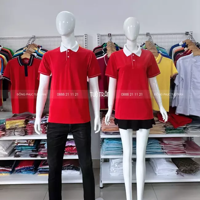 Áo thun đồng phục đỏ phối cổ trắng bo sọc