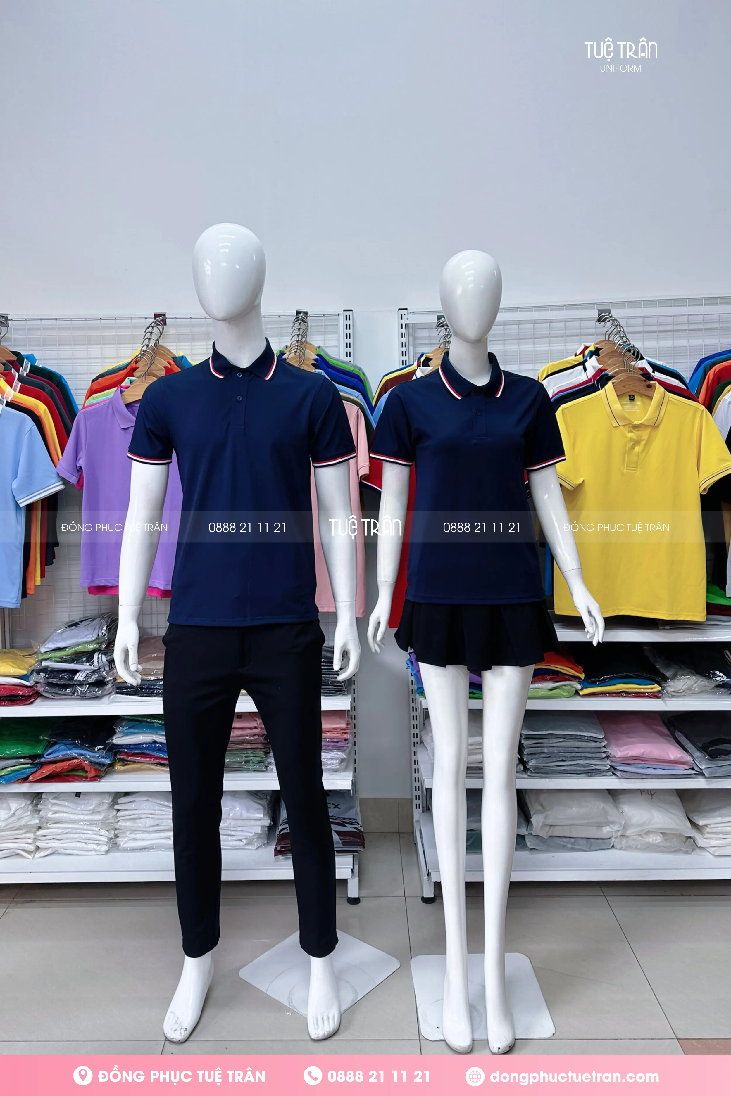 Đồng phục áo thun xẻ tà xanh đen phối bo sọc